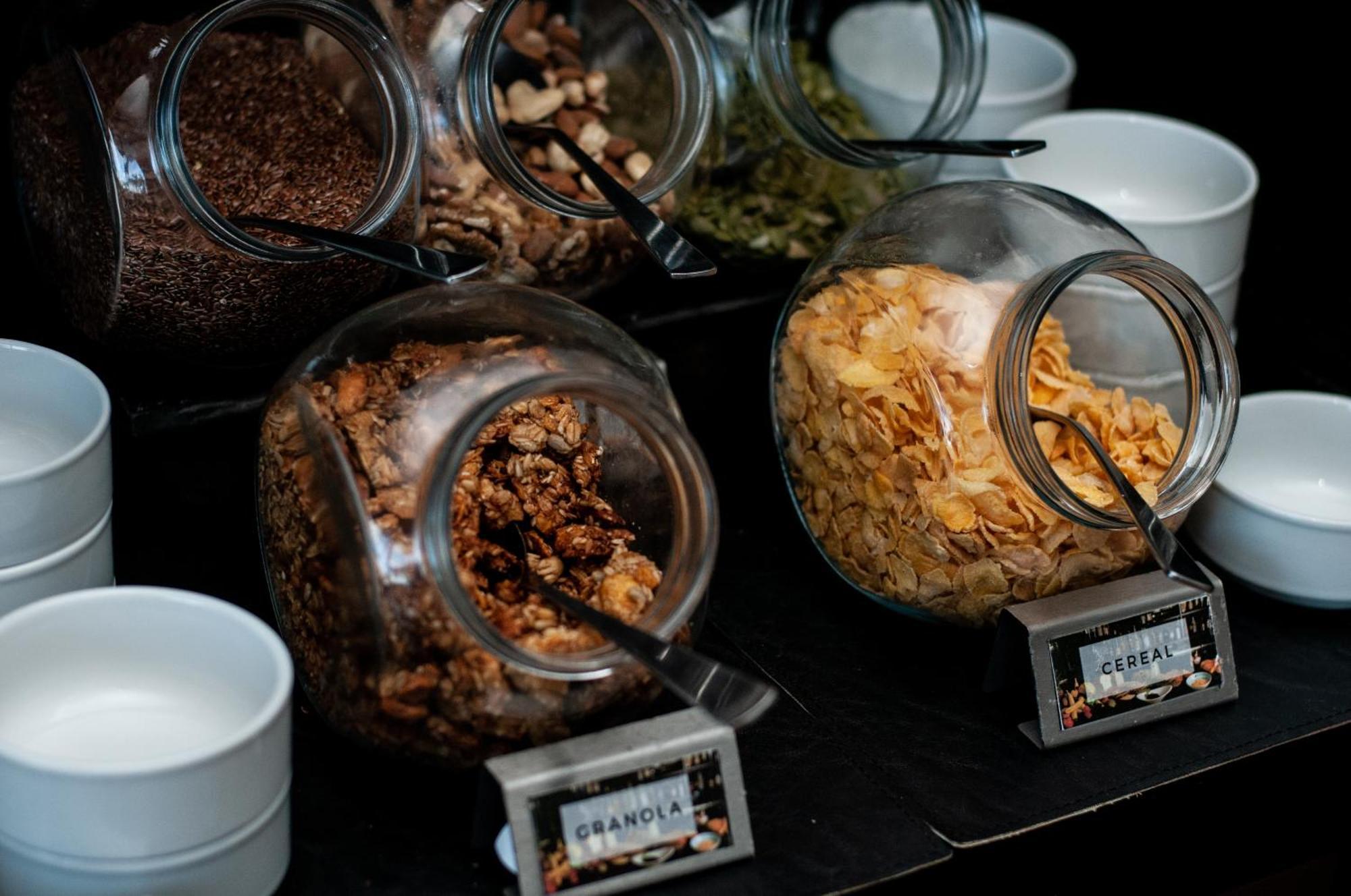 Sls Buenos Aires Puerto Madero Ξενοδοχείο Εξωτερικό φωτογραφία Cereal and granola
