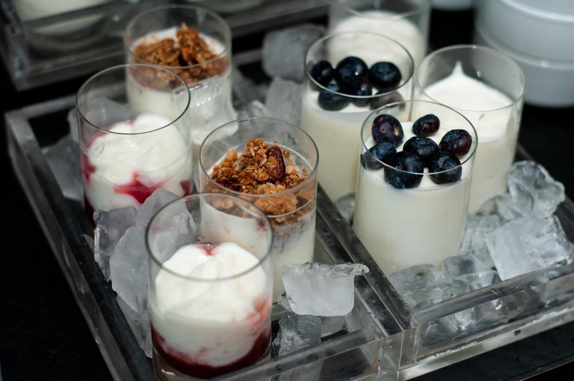 Sls Buenos Aires Puerto Madero Ξενοδοχείο Εξωτερικό φωτογραφία Yogurt with fruit