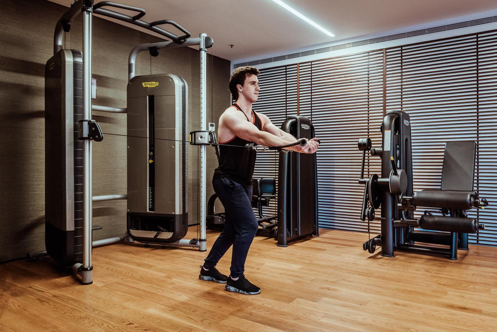 Sls Buenos Aires Puerto Madero Ξενοδοχείο Εξωτερικό φωτογραφία Bodyweight tricep extension